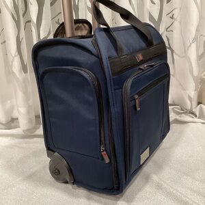 Victorinox Wheeled Eurotote Carry on luggage